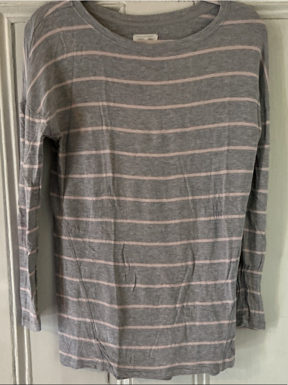 Woman’s Gray and Light Pink striped Long-Sleeve Shirt. Lou & Grey